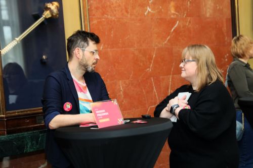 Konferencja prasowa 21. TFNiS (18.04.2023, Collegium Maximum UMK).  [fot. Andrzej Romański] zdjęcie reportażowe z wydarzenia festiwalowego. Kliknij, aby powiększyć zdjęcie