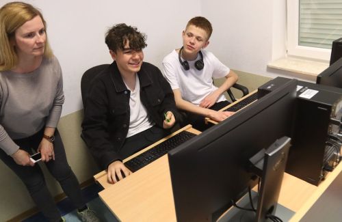 Dzień 3 (24.04.2023, fot. Andrzej Romański, Adam Zakrzewski).  zdjęcie reportażowe z wydarzenia festiwalowego. Kliknij, aby powiększyć zdjęcie