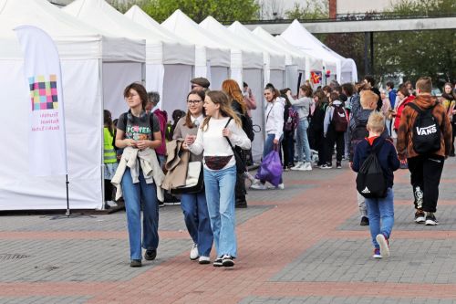 Dzień 3 (24.04.2023, fot. Andrzej Romański, Adam Zakrzewski).  zdjęcie reportażowe z wydarzenia festiwalowego. Kliknij, aby powiększyć zdjęcie