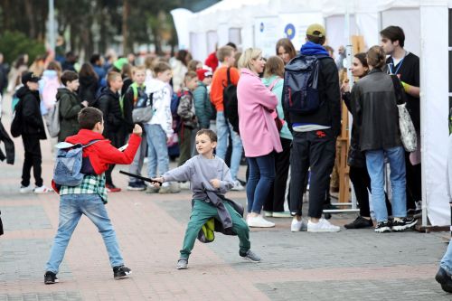 Dzień 3 (24.04.2023, fot. Andrzej Romański, Adam Zakrzewski).  zdjęcie reportażowe z wydarzenia festiwalowego. Kliknij, aby powiększyć zdjęcie