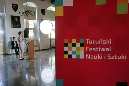 TFNIS 2025 dzień 2 (26.04.2025).  [fot. Mikołaj Kuras, Andrzej Romański, Adam Zakrzewski] zdjęcie reportażowe z wydarzenia festiwalowego. Kliknij, aby powiększyć zdjęcie
