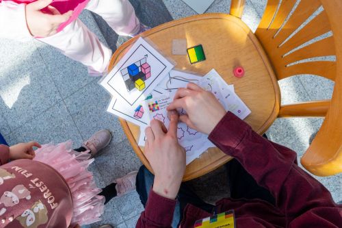 Dzień 2 TFNiS 2026 (25.04.2026).  [fot. Mikołaj Kuras, Andrzej Romański, Adam Zakrzewski] zdjęcie reportażowe z wydarzenia festiwalowego. Kliknij, aby powiększyć zdjęcie
