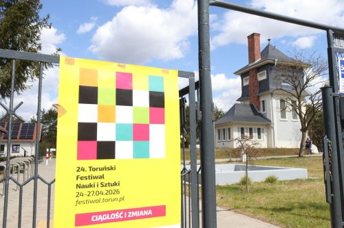 Dzień 4 TFNiS 2026 (27.04.2026).  [fot. Mikołaj Kuras, Andrzej Romański, Adam Zakrzewski] zdjęcie reportażowe z wydarzenia festiwalowego. Kliknij, aby powiększyć zdjęcie