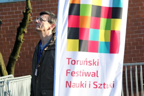 TFNiS 2022 - dzień 1 (22.04.2022).  [fot. Andrzej Romański i Adam Zakrzewski] zdjęcie reportażowe z wydarzenia festiwalowego. Kliknij, aby powiększyć zdjęcie