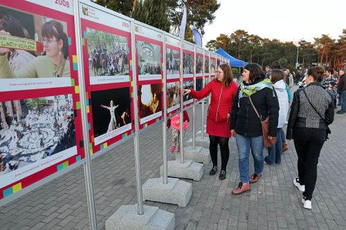 TFNiS 2022 - dzień 1 (22.04.2022).  [fot. Andrzej Romański i Adam Zakrzewski] zdjęcie reportażowe z wydarzenia festiwalowego. Kliknij, aby powiększyć zdjęcie