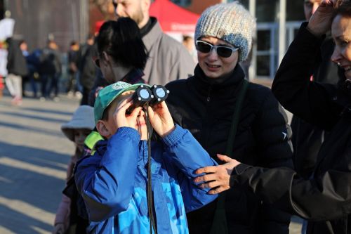 TFNiS 2022 - dzień 1 (22.04.2022).  [fot. Andrzej Romański i Adam Zakrzewski] zdjęcie reportażowe z wydarzenia festiwalowego. Kliknij, aby powiększyć zdjęcie