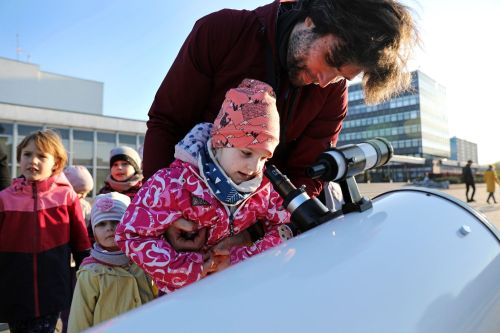 TFNiS 2022 - dzień 1 (22.04.2022).  [fot. Andrzej Romański i Adam Zakrzewski] zdjęcie reportażowe z wydarzenia festiwalowego. Kliknij, aby powiększyć zdjęcie