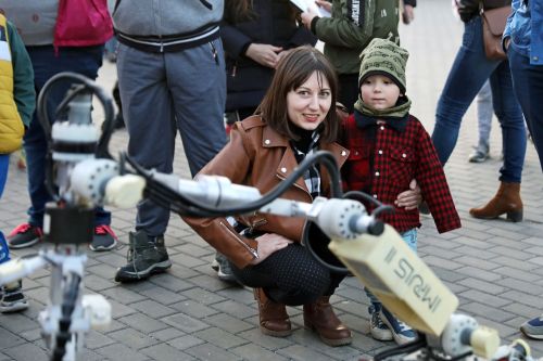 TFNiS 2022 - dzień 1 (22.04.2022).  [fot. Andrzej Romański i Adam Zakrzewski] zdjęcie reportażowe z wydarzenia festiwalowego. Kliknij, aby powiększyć zdjęcie