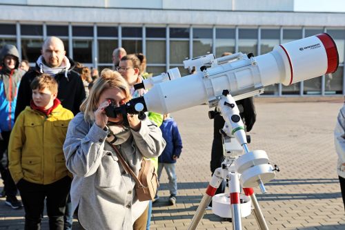 TFNiS 2022 - dzień 1 (22.04.2022).  [fot. Andrzej Romański i Adam Zakrzewski] zdjęcie reportażowe z wydarzenia festiwalowego. Kliknij, aby powiększyć zdjęcie