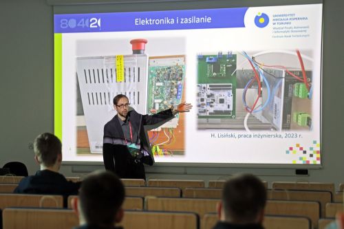 TFNIS 2025 dzień 4 (28.04.2025).  [fot. Mikołaj Kuras, Andrzej Romański, Adam Zakrzewski] zdjęcie reportażowe z wydarzenia festiwalowego. Kliknij, aby powiększyć zdjęcie