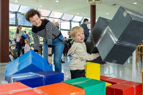Dzień 2 TFNiS 2026 (25.04.2026).  [fot. Mikołaj Kuras, Andrzej Romański, Adam Zakrzewski] zdjęcie reportażowe z wydarzenia festiwalowego. Kliknij, aby powiększyć zdjęcie