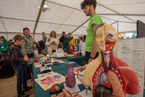 TFNIS 2025 dzień 3 (27.04.2025).  [fot. Mikołaj Kuras, Andrzej Romański, Adam Zakrzewski] zdjęcie reportażowe z wydarzenia festiwalowego. Kliknij, aby powiększyć zdjęcie