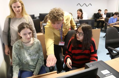 Dzień 3 (24.04.2023, fot. Andrzej Romański, Adam Zakrzewski).  zdjęcie reportażowe z wydarzenia festiwalowego. Kliknij, aby powiększyć zdjęcie