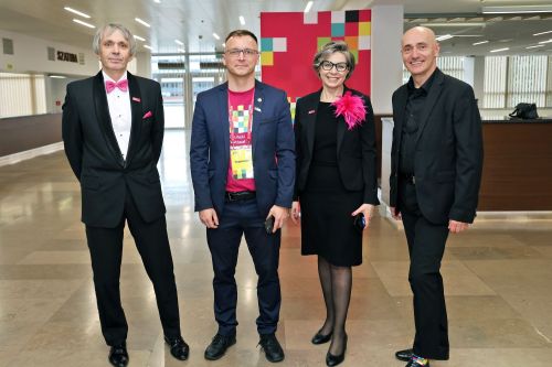 Inauguracja 24. TFNiS oraz spektakl muzyczny "Into The Woods" (Aula UMK, 24.04.2026).  [fot. Andrzej Romański] zdjęcie reportażowe z wydarzenia festiwalowego. Kliknij, aby powiększyć zdjęcie