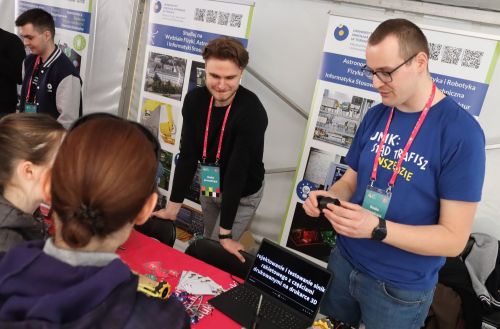 TFNIS 2025 dzień 3 (27.04.2025).  [fot. Mikołaj Kuras, Andrzej Romański, Adam Zakrzewski] zdjęcie reportażowe z wydarzenia festiwalowego. Kliknij, aby powiększyć zdjęcie