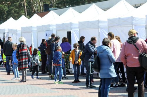 TFNiS 2022 - dzień 1 (22.04.2022).  [fot. Andrzej Romański i Adam Zakrzewski] zdjęcie reportażowe z wydarzenia festiwalowego. Kliknij, aby powiększyć zdjęcie