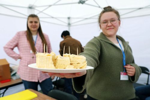 TFNiS 2022 - dzień 1 (22.04.2022).  [fot. Andrzej Romański i Adam Zakrzewski] zdjęcie reportażowe z wydarzenia festiwalowego. Kliknij, aby powiększyć zdjęcie