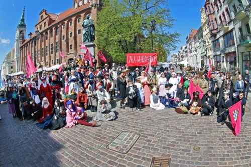 Dzień 2 TFNiS 2026 (25.04.2026).  [fot. Mikołaj Kuras, Andrzej Romański, Adam Zakrzewski] zdjęcie reportażowe z wydarzenia festiwalowego. Kliknij, aby powiększyć zdjęcie