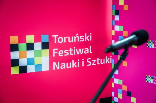 Konferencja prasowa 24. TFNiS 2026 (Biblioteka Uniwersytecka, 9.04.2026).  [fot. Andrzej Romański] zdjęcie reportażowe z wydarzenia festiwalowego. Kliknij, aby powiększyć zdjęcie