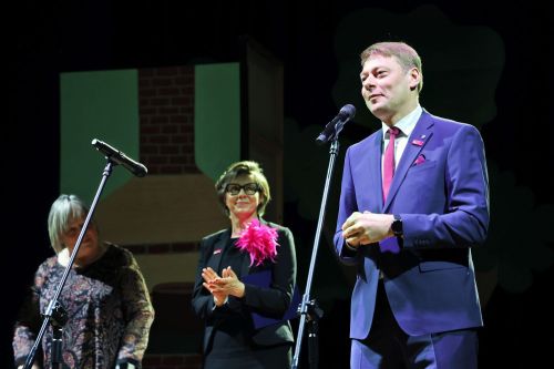 Inauguracja 24. TFNiS oraz spektakl muzyczny "Into The Woods" (Aula UMK, 24.04.2026).  [fot. Andrzej Romański] zdjęcie reportażowe z wydarzenia festiwalowego. Kliknij, aby powiększyć zdjęcie