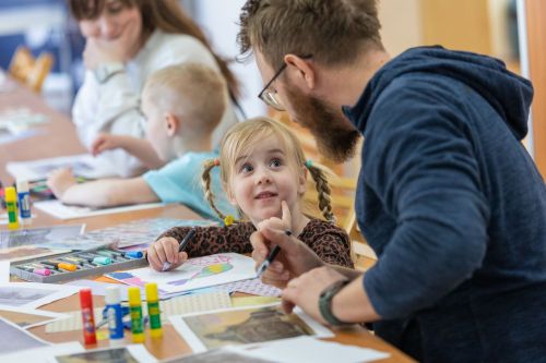 Dzień 3 TFNiS 2026 (26.04.2026).  [fot. Mikołaj Kuras, Andrzej Romański, Adam Zakrzewski] zdjęcie reportażowe z wydarzenia festiwalowego. Kliknij, aby powiększyć zdjęcie