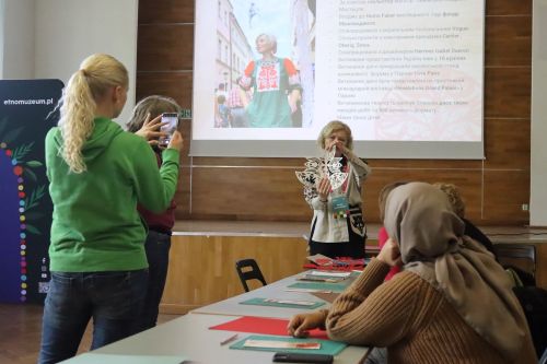 TFNIS 2025 dzień 2 (26.04.2025).  [fot. Mikołaj Kuras, Andrzej Romański, Adam Zakrzewski] zdjęcie reportażowe z wydarzenia festiwalowego. Kliknij, aby powiększyć zdjęcie
