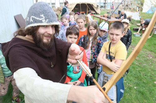 Dzień 3 (24.04.2023, fot. Andrzej Romański, Adam Zakrzewski).  zdjęcie reportażowe z wydarzenia festiwalowego. Kliknij, aby powiększyć zdjęcie