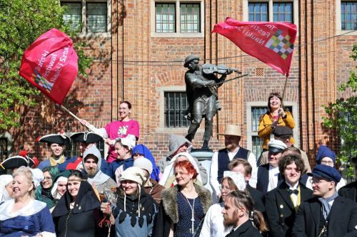 Dzień 2 TFNiS 2026 (25.04.2026).  [fot. Mikołaj Kuras, Andrzej Romański, Adam Zakrzewski] zdjęcie reportażowe z wydarzenia festiwalowego. Kliknij, aby powiększyć zdjęcie
