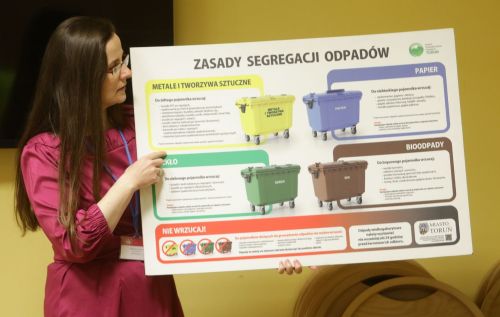 TFNiS 2022 - dzień 1 (22.04.2022).  [fot. Andrzej Romański i Adam Zakrzewski] zdjęcie reportażowe z wydarzenia festiwalowego. Kliknij, aby powiększyć zdjęcie