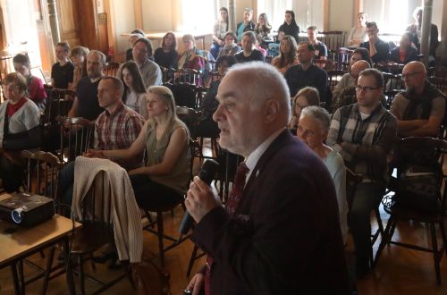 TFNiS dzień 1 (22.04.2023, fot. Andrzej Romański, Adam Zakrzewski).  zdjęcie reportażowe z wydarzenia festiwalowego. Kliknij, aby powiększyć zdjęcie