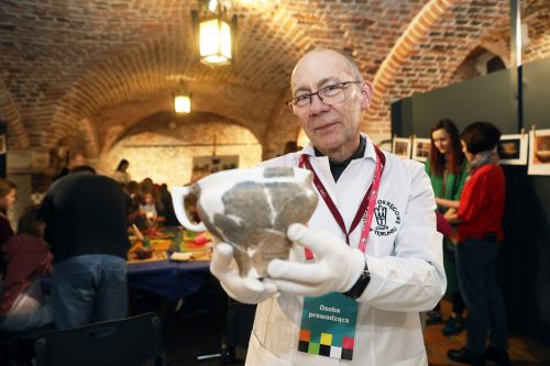 TFNIS 2025 dzień 2 (26.04.2025).  [fot. Mikołaj Kuras, Andrzej Romański, Adam Zakrzewski] zdjęcie reportażowe z wydarzenia festiwalowego. Kliknij, aby powiększyć zdjęcie
