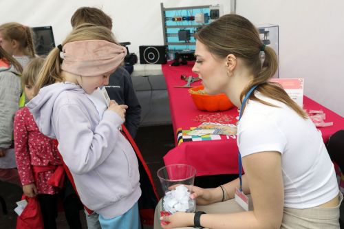 Dzień 3 (24.04.2023, fot. Andrzej Romański, Adam Zakrzewski).  zdjęcie reportażowe z wydarzenia festiwalowego. Kliknij, aby powiększyć zdjęcie