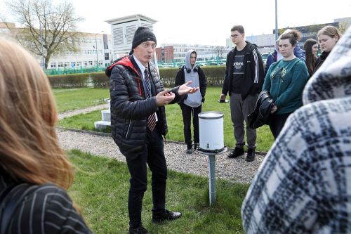 TFNiS 2022 - dzień 1 (22.04.2022).  [fot. Andrzej Romański i Adam Zakrzewski] zdjęcie reportażowe z wydarzenia festiwalowego. Kliknij, aby powiększyć zdjęcie