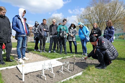 TFNiS 2022 - dzień 1 (22.04.2022).  [fot. Andrzej Romański i Adam Zakrzewski] zdjęcie reportażowe z wydarzenia festiwalowego. Kliknij, aby powiększyć zdjęcie