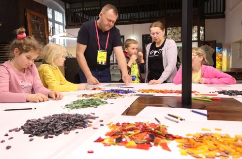 Dzień 2 TFNiS 2026 (25.04.2026).  [fot. Mikołaj Kuras, Andrzej Romański, Adam Zakrzewski] zdjęcie reportażowe z wydarzenia festiwalowego. Kliknij, aby powiększyć zdjęcie