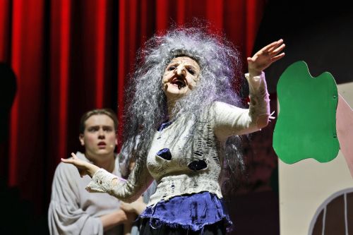 Inauguracja 24. TFNiS oraz spektakl muzyczny "Into The Woods" (Aula UMK, 24.04.2026).  [fot. Andrzej Romański] zdjęcie reportażowe z wydarzenia festiwalowego. Kliknij, aby powiększyć zdjęcie