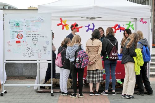 Dzień 3 (24.04.2023, fot. Andrzej Romański, Adam Zakrzewski).  zdjęcie reportażowe z wydarzenia festiwalowego. Kliknij, aby powiększyć zdjęcie