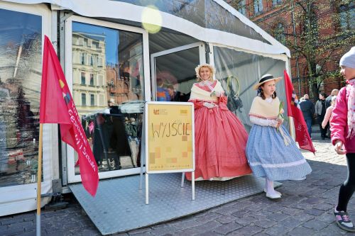 Dzień 2 TFNiS 2026 (25.04.2026).  [fot. Mikołaj Kuras, Andrzej Romański, Adam Zakrzewski] zdjęcie reportażowe z wydarzenia festiwalowego. Kliknij, aby powiększyć zdjęcie