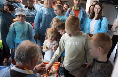 Dzień 2 (23.04.2023, fot. Andrzej Romański, Adam Zakrzewski).  zdjęcie reportażowe z wydarzenia festiwalowego. Kliknij, aby powiększyć zdjęcie