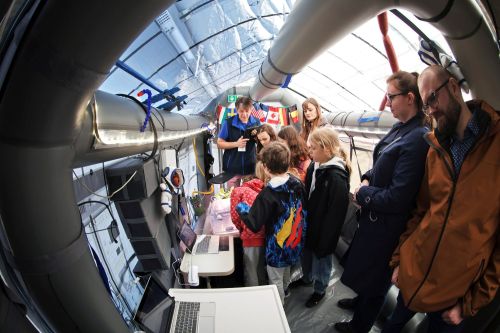 Dzień 4 TFNiS 2026 (27.04.2026).  [fot. Mikołaj Kuras, Andrzej Romański, Adam Zakrzewski] zdjęcie reportażowe z wydarzenia festiwalowego. Kliknij, aby powiększyć zdjęcie