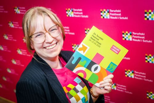 Konferencja prasowa 24. TFNiS 2026 (Biblioteka Uniwersytecka, 9.04.2026).  [fot. Andrzej Romański] zdjęcie reportażowe z wydarzenia festiwalowego. Kliknij, aby powiększyć zdjęcie