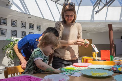 TFNIS 2025 dzień 2 (26.04.2025).  [fot. Mikołaj Kuras, Andrzej Romański, Adam Zakrzewski] zdjęcie reportażowe z wydarzenia festiwalowego. Kliknij, aby powiększyć zdjęcie
