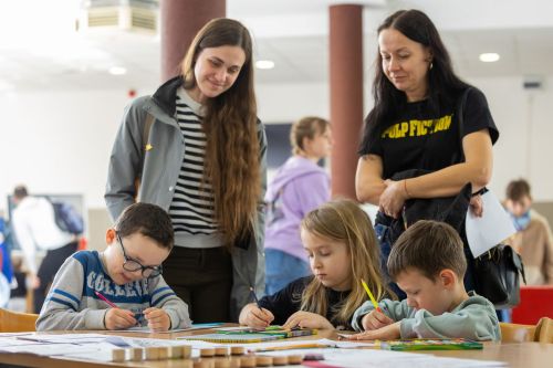 Dzień 2 TFNiS 2026 (25.04.2026).  [fot. Mikołaj Kuras, Andrzej Romański, Adam Zakrzewski] zdjęcie reportażowe z wydarzenia festiwalowego. Kliknij, aby powiększyć zdjęcie