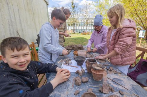 Dzień 4 TFNiS 2026 (27.04.2026).  [fot. Mikołaj Kuras, Andrzej Romański, Adam Zakrzewski] zdjęcie reportażowe z wydarzenia festiwalowego. Kliknij, aby powiększyć zdjęcie