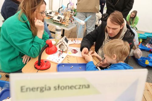 Dzień 3 TFNiS 2026 (26.04.2026).  [fot. Mikołaj Kuras, Andrzej Romański, Adam Zakrzewski] zdjęcie reportażowe z wydarzenia festiwalowego. Kliknij, aby powiększyć zdjęcie