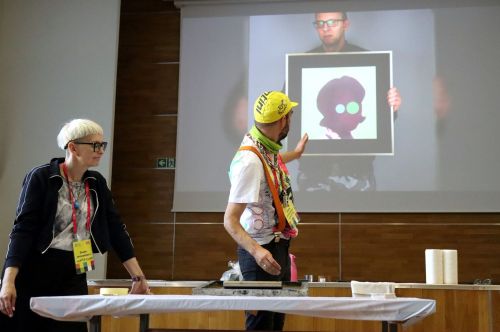 Dzień 2 TFNiS 2026 (25.04.2026).  [fot. Mikołaj Kuras, Andrzej Romański, Adam Zakrzewski] zdjęcie reportażowe z wydarzenia festiwalowego. Kliknij, aby powiększyć zdjęcie