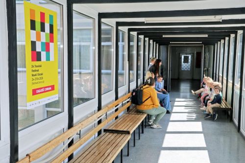 Dzień 4 TFNiS 2026 (27.04.2026).  [fot. Mikołaj Kuras, Andrzej Romański, Adam Zakrzewski] zdjęcie reportażowe z wydarzenia festiwalowego. Kliknij, aby powiększyć zdjęcie