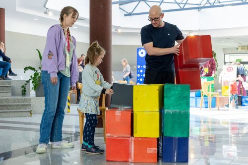 Dzień 2 TFNiS 2026 (25.04.2026).  [fot. Mikołaj Kuras, Andrzej Romański, Adam Zakrzewski] zdjęcie reportażowe z wydarzenia festiwalowego. Kliknij, aby powiększyć zdjęcie