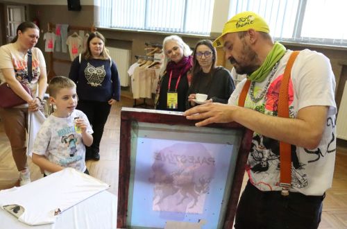 Dzień 2 TFNiS 2026 (25.04.2026).  [fot. Mikołaj Kuras, Andrzej Romański, Adam Zakrzewski] zdjęcie reportażowe z wydarzenia festiwalowego. Kliknij, aby powiększyć zdjęcie
