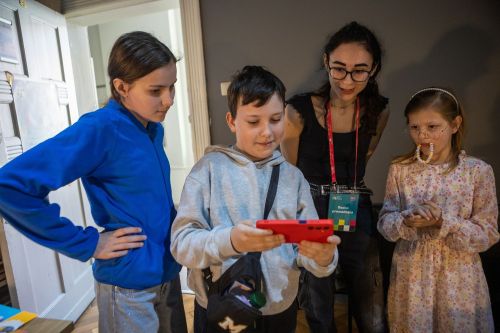 TFNIS 2025 dzień 3 (27.04.2025).  [fot. Mikołaj Kuras, Andrzej Romański, Adam Zakrzewski] zdjęcie reportażowe z wydarzenia festiwalowego. Kliknij, aby powiększyć zdjęcie